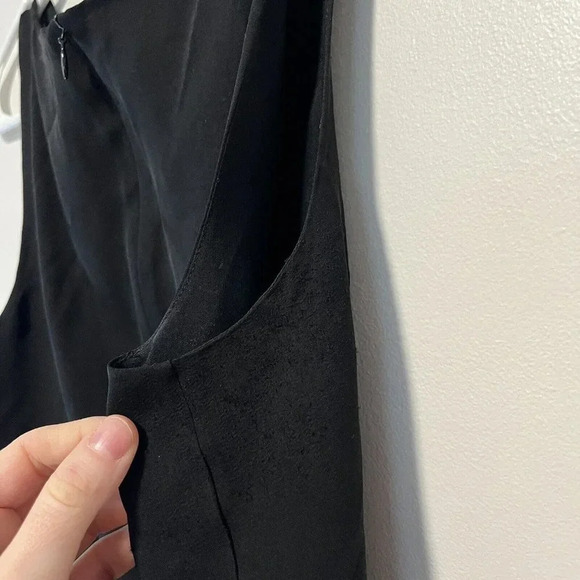 Theory Silk Maggie Peplum Sleeveless Blouse Size Small - Picture 8 of 10